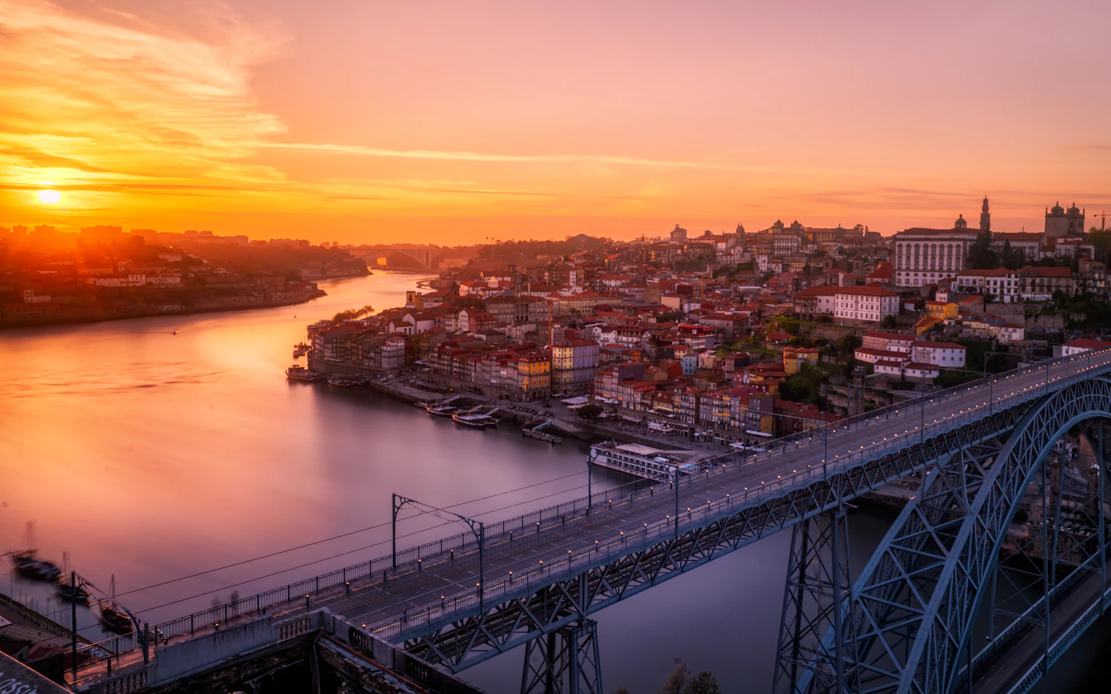Porto in the changing light